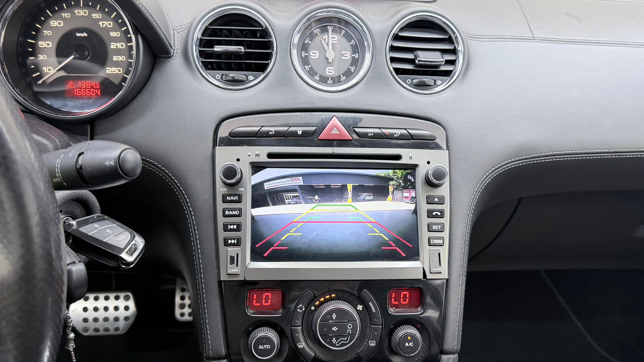 PEUGEOT RCZ 8